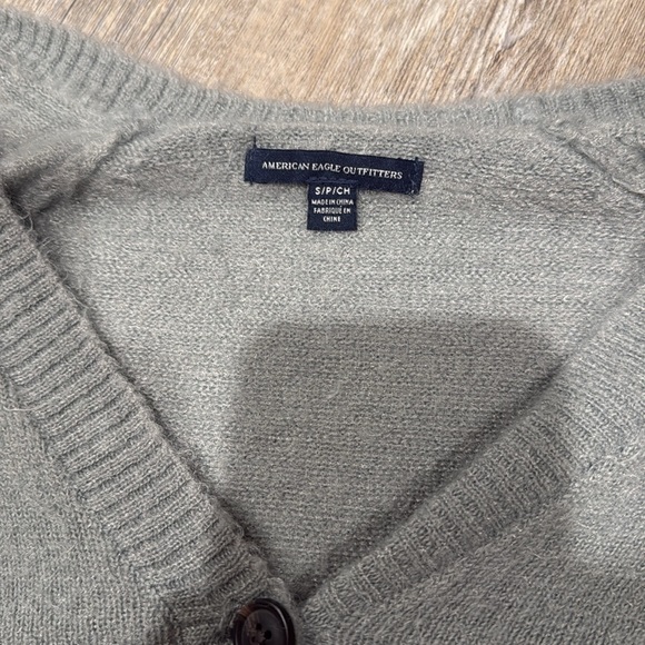 American Eagle Cardigan - Picture 2 of 2